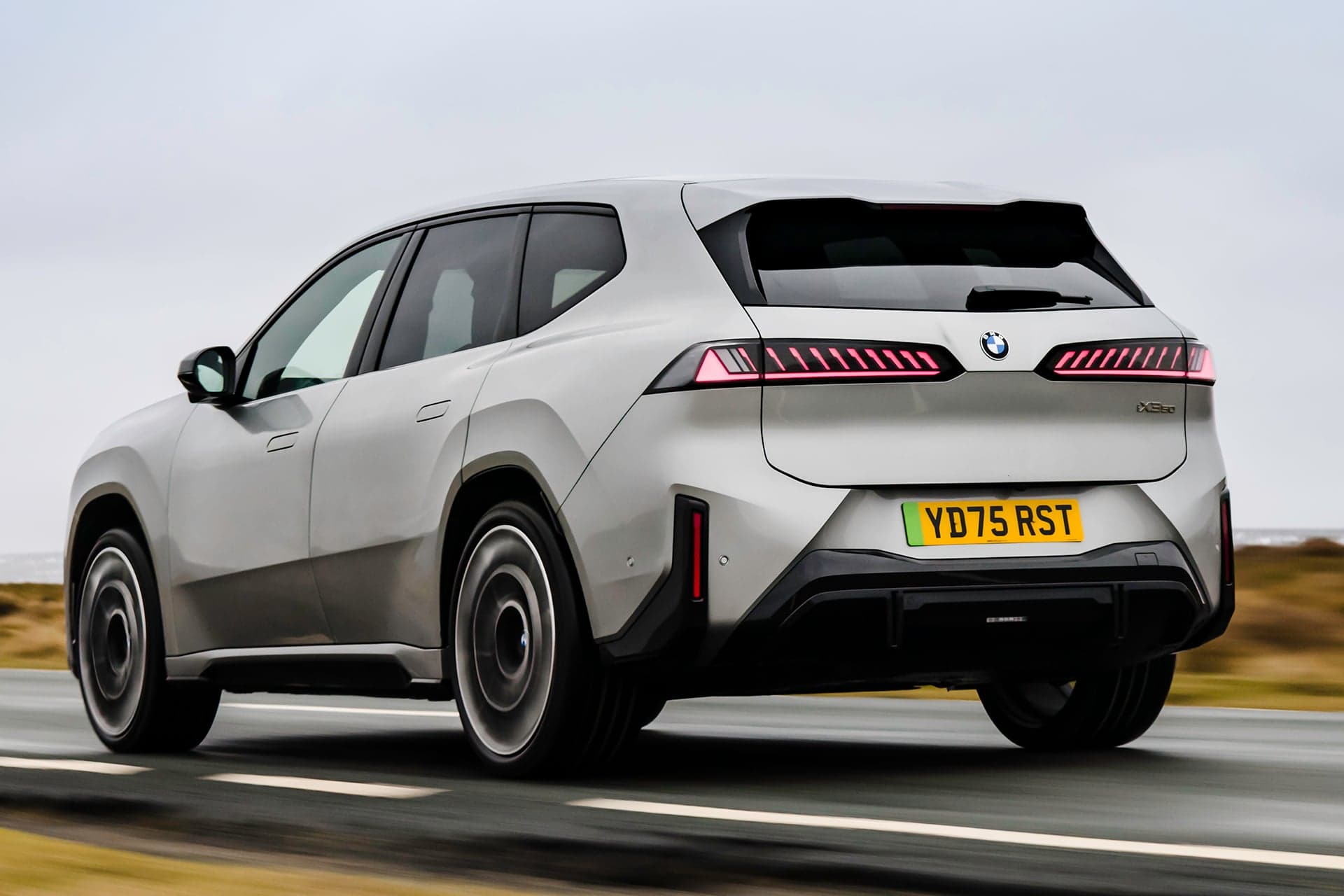 Imagem de destaque do artigo O Futuro do Automobilismo Elétrico: Bateria do BMW iX5 Revoluciona o Setor