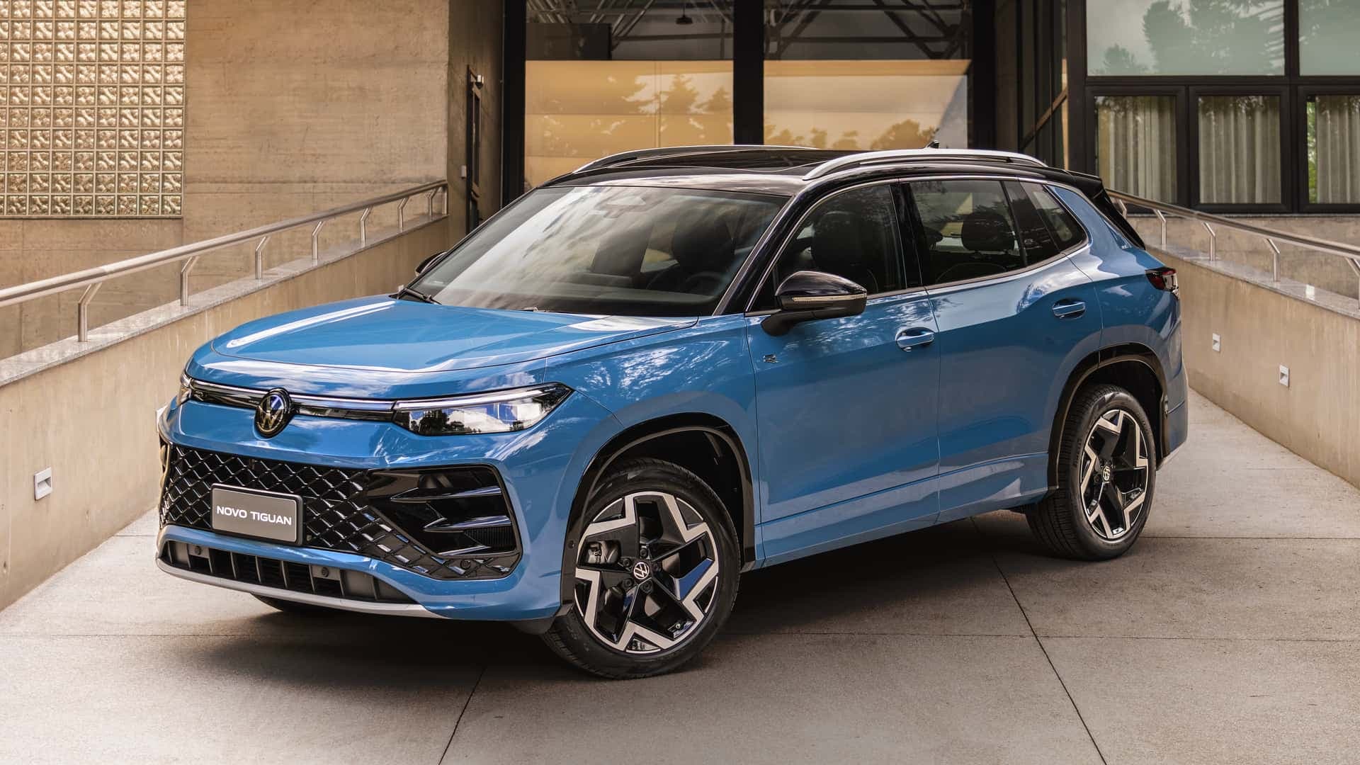 Imagem de destaque do artigo Avaliação: Tiguan R-Line, Um SUV Com Desempenho Convincente
