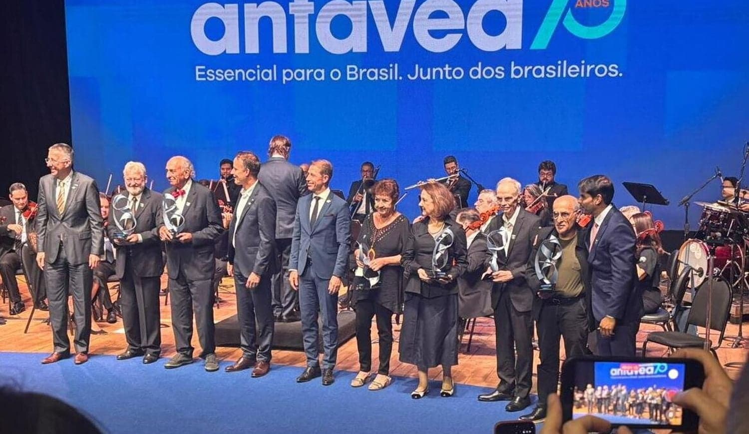Imagem de destaque do artigo Anfavea: 70 Anos de História e Avanço Contínuo no Setor Automotivo